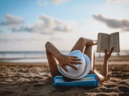 Cinco libros para disfrutar en la playa