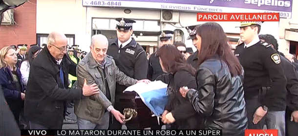 El conmovedor adiós al policía héroe asesinado a tiros en Longchamps