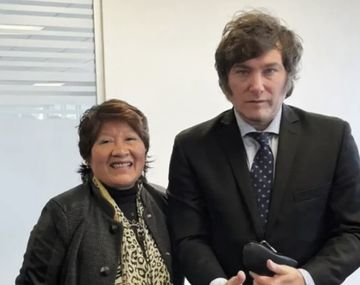 La senadora jujeña de La Libertad Avanza, Vilma Bedia y el presidente Javier Milei.
