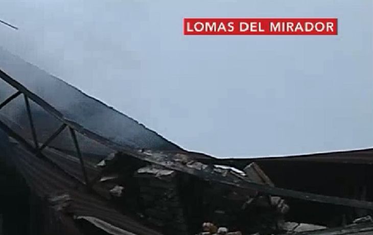 Se incendió una fábrica de esponjas en Lomas del Mirador