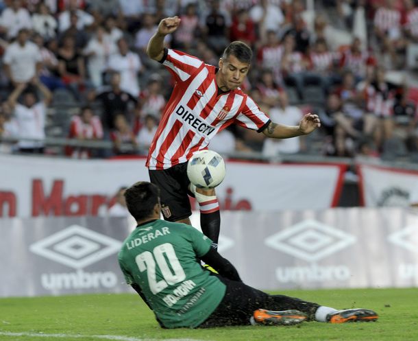 Las fotos del triunfo de Estudiantes ante Gimnasia en el clásico