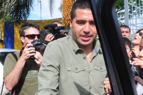 Mineiro tiene la prioridad para quedarse con Riquelme