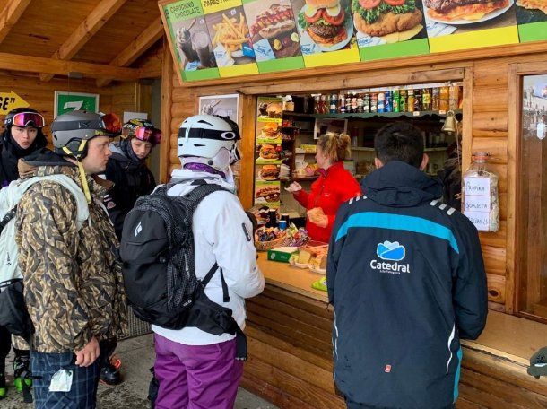 Una foto viral dejó en evidencia que comer en Bariloche sale más caro que en Aspen