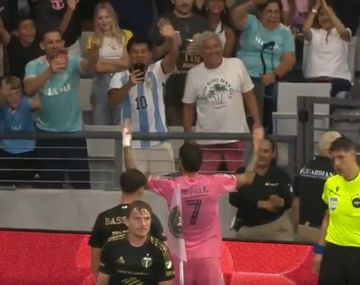 El picante gesto de De Paul para bancar a Messi tras el insólito cantito de los hinchas de Inter Miami