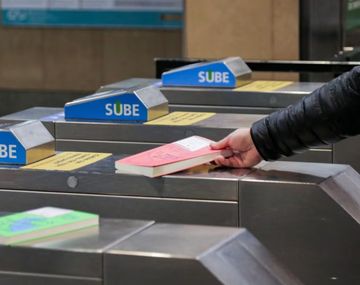 La Línea D inaugura un vagón literario: así será la experiencia para los pasajeros