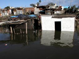 cuatro provincias preparan planes de evacuacion por la crecida del rio parana cuatro provincias preparan planes de evacuacion por la crecida del rio parana
