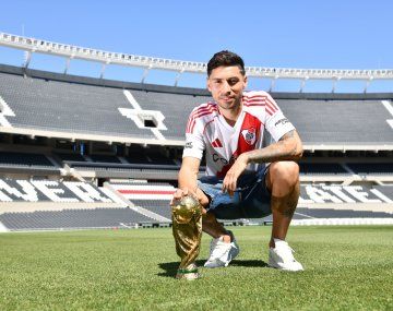 River presentó a Montiel: ¿Cuántos campeones del mundo juegan en tu club?