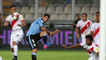 Luis Suárez volvió en Uruguay ante Perú en Lima Luis Suárez volvió en Uruguay ante Perú en Lima
