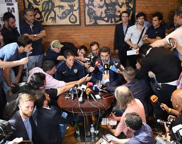 Guillermo Barros Schelotto y Daniel Angelici