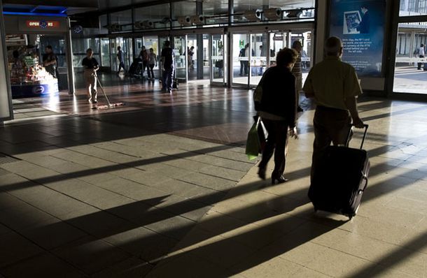 Con las nuevas medidas de la AFIP, cambia la forma de armar las valijas en el exterior