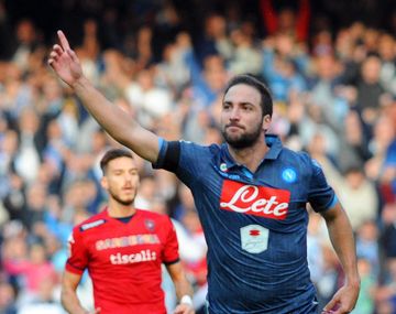 Higuaín sigue gritando y se anotó en el triunfo del Nápoli