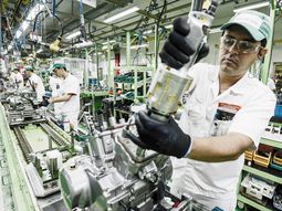 El Gobierno lanzó planes de financiamiento y créditos para la industria en su día