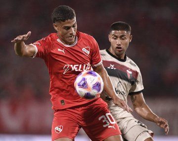 Colón se impuso 1-0 ante Independiente y logró una importante victoria por la permanencia
