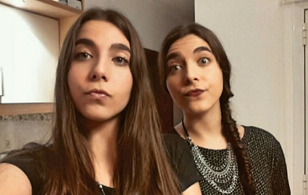 Dos gemelas cordobesas sacaron la mejor nota en un examen Cambridge