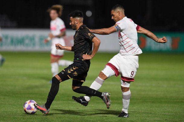 Lanús se impuso 1-0 ante Platense en el inicio de la fecha 22