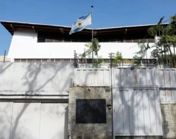 Tras la partida de diplomáticos