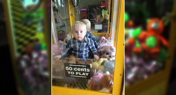 Un bebé de 18 meses quedó atrapado dentro de una máquina de peluches