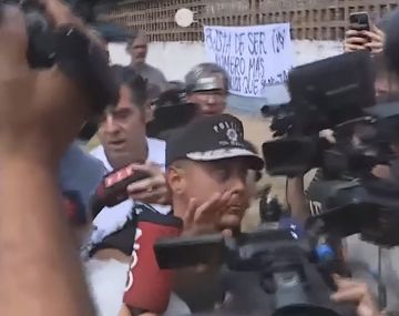 Familiares de efectivos insultaron y escupieron el jefe de la Policía de Santa Fe