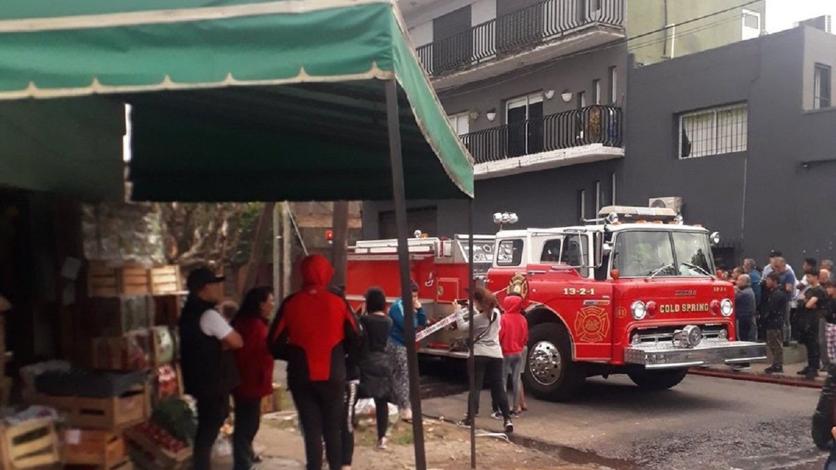 De dónde sale el humo que se ve en Buenos Aires ahora