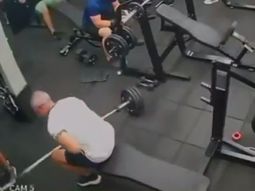 ¿error tecnico? murio un pesista en brasil tras soltar la barra y recibir el impacto en el pecho ¿error tecnico? murio un pesista en brasil tras soltar la barra y recibir el impacto en el pecho