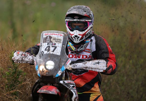 Dakar: el argentino Benavides llegó segundo en la tercera etapa de motos