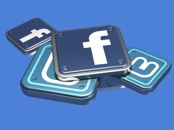 ¿En qué aspectos Facebook le gana a Twitter?