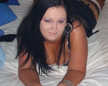 Una mujer quiere tener sexo con 100.000 hombres por solidaridad