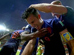 holanda humillo a espana, el ultimo campeon, con una goleada historica holanda humillo a espana, el ultimo campeon, con una goleada historica