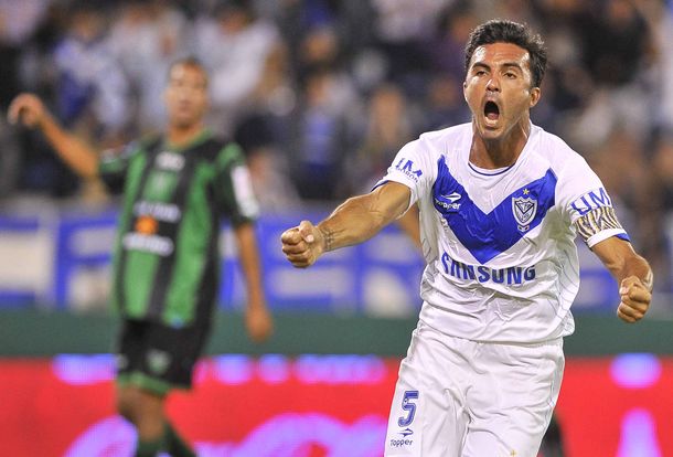 Vélez goleó a San Martín y se quedó con un justo triunfo