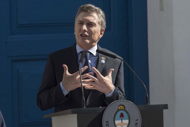 La excusa de Macri: no asiste a los desfiles militares porque está cansado