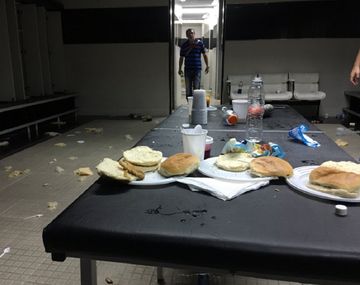 Así quedó el vestuario de Boca en la cancha de River