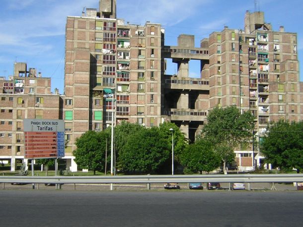 Avellaneda: mataron a tiros a un hombre y por el hecho detuvieron a su esposa