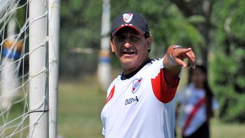 ramon diaz ya piensa en el equipo para enfrentar a boca ramon diaz ya piensa en el equipo para enfrentar a boca