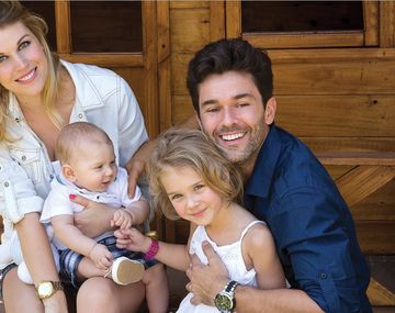 Mariano Martínez y Juliana Giambroni presentan a su hijo Milo