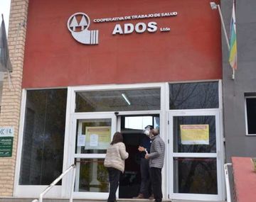 El policl&iacute;nico ADOS fue cerrado por un brote de coronavirus. Foto: R&iacute;o Negro