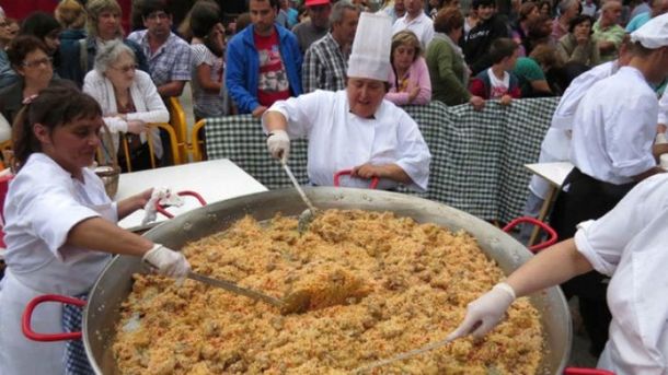 Argentina batió un récord Guinness con el arroz con pollo más grande del mundo