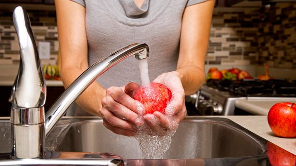 Coronavirus: ¿tengo que seguir limpiando las cosas que vienen del supermercado?