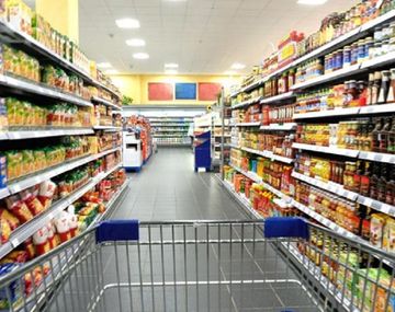 INDEC admite freno del consumo