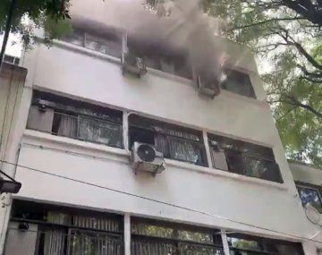Incendio en un colegio en Caballito: hubo 60 evacuados