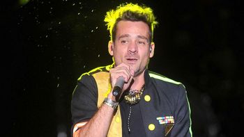 chano hara un reality con sus fans desde las redes para componer una cancion chano hara un reality con sus fans desde las redes para componer una cancion