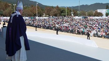 el papa francisco visito michoacan, uno de los estados mas afectados por el narcotrafico el papa francisco visito michoacan, uno de los estados mas afectados por el narcotrafico