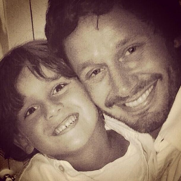 Pampita publicó una tierna foto de Vicuña y su hijo