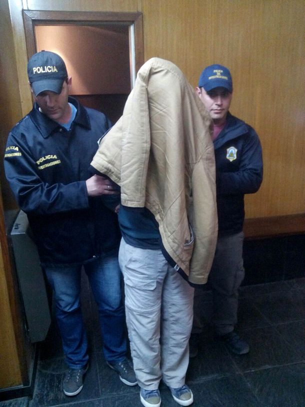 Se entregó uno de los sospechosos del crimen de la mujer hallada carbonizada