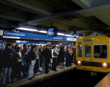 Subtes JH 6438