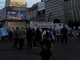 Manifestantes se concentraron en  Obelisco y Olivos para protestar por la suspensión de clases