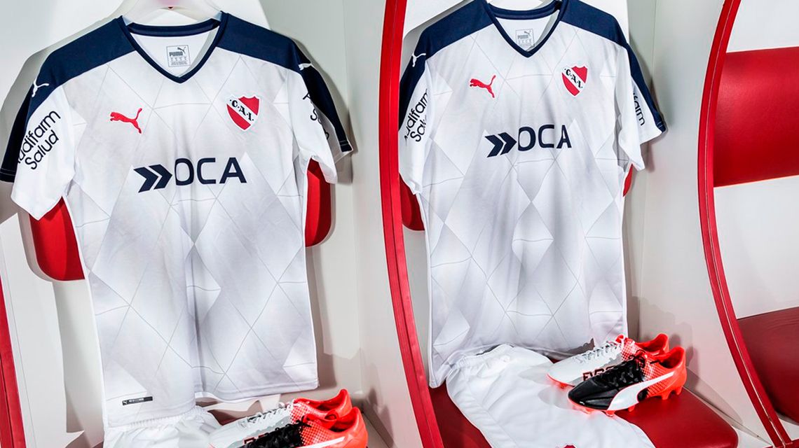 El Rojo, de blanco así es la nueva camiseta suplente de Independiente