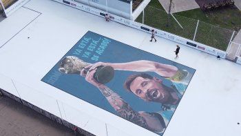 impresionante homenaje a messi en el balneario del futbol de mar del plata impresionante homenaje a messi en el balneario del futbol de mar del plata