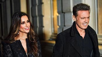 Luis Miguel junto a su pareja Paloma Cuevas. Luis Miguel junto a su pareja Paloma Cuevas.
