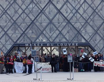 Francia: estudiantes bloquearon el Louvre y crece la tensión por las protestas