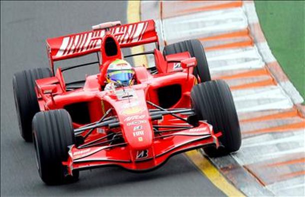Massa-Ferrari-EFE